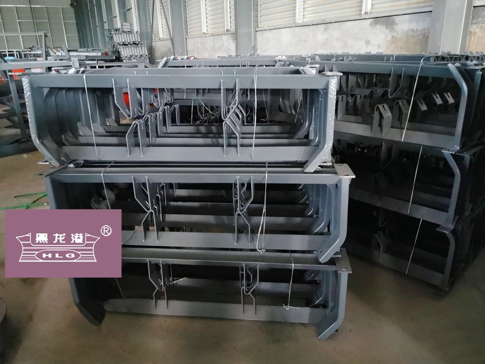 輸送機(jī)支架
